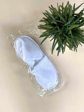 White Disposable Hotel Spa Slippers